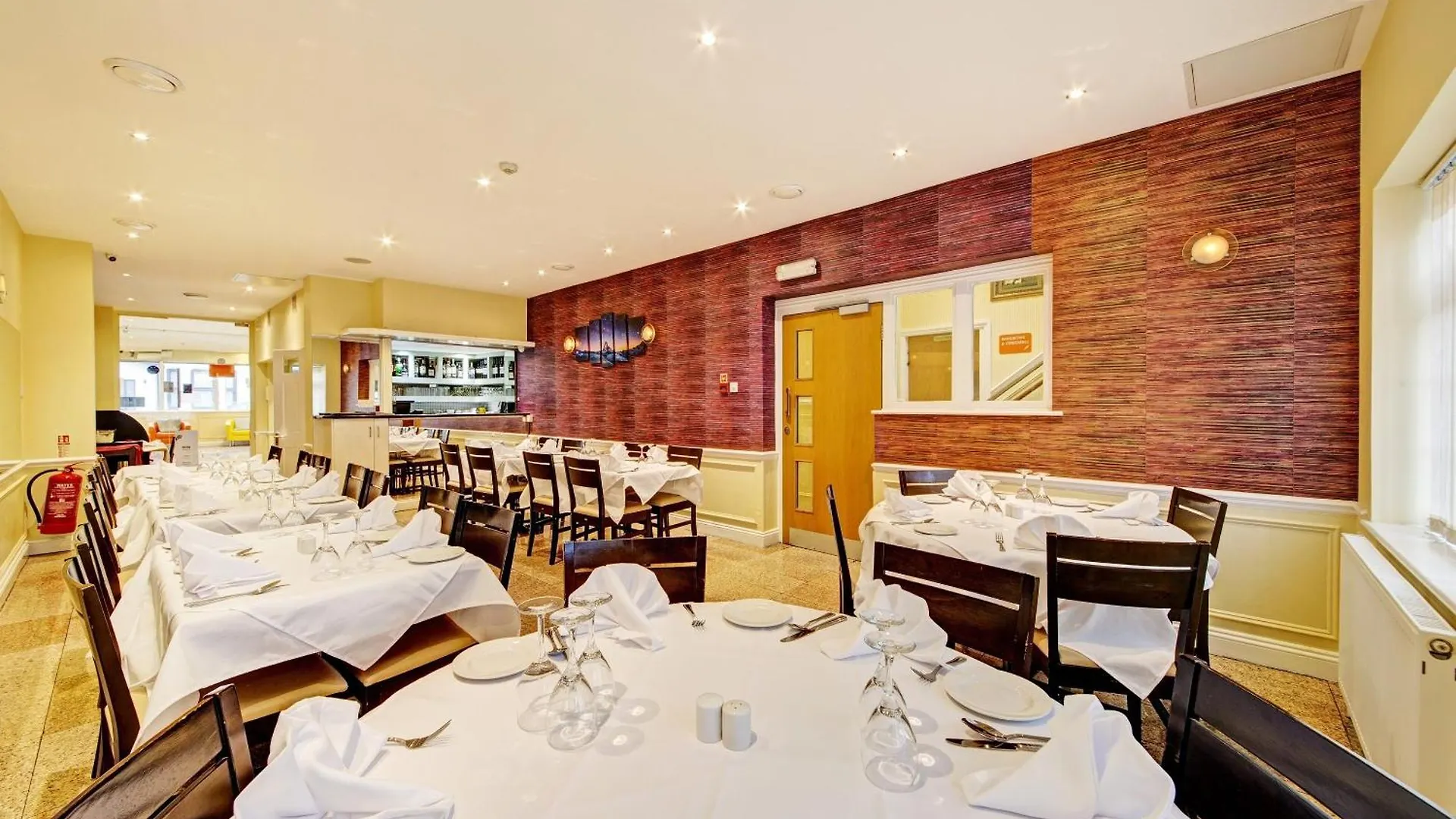 Oyo Bostons Manor Hotel, Hanwell London Greenford  United Kingdom