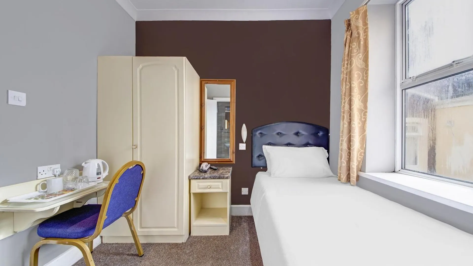 Oyo Bostons Manor Hotel, Hanwell London Greenford  Greenford (Greater London)