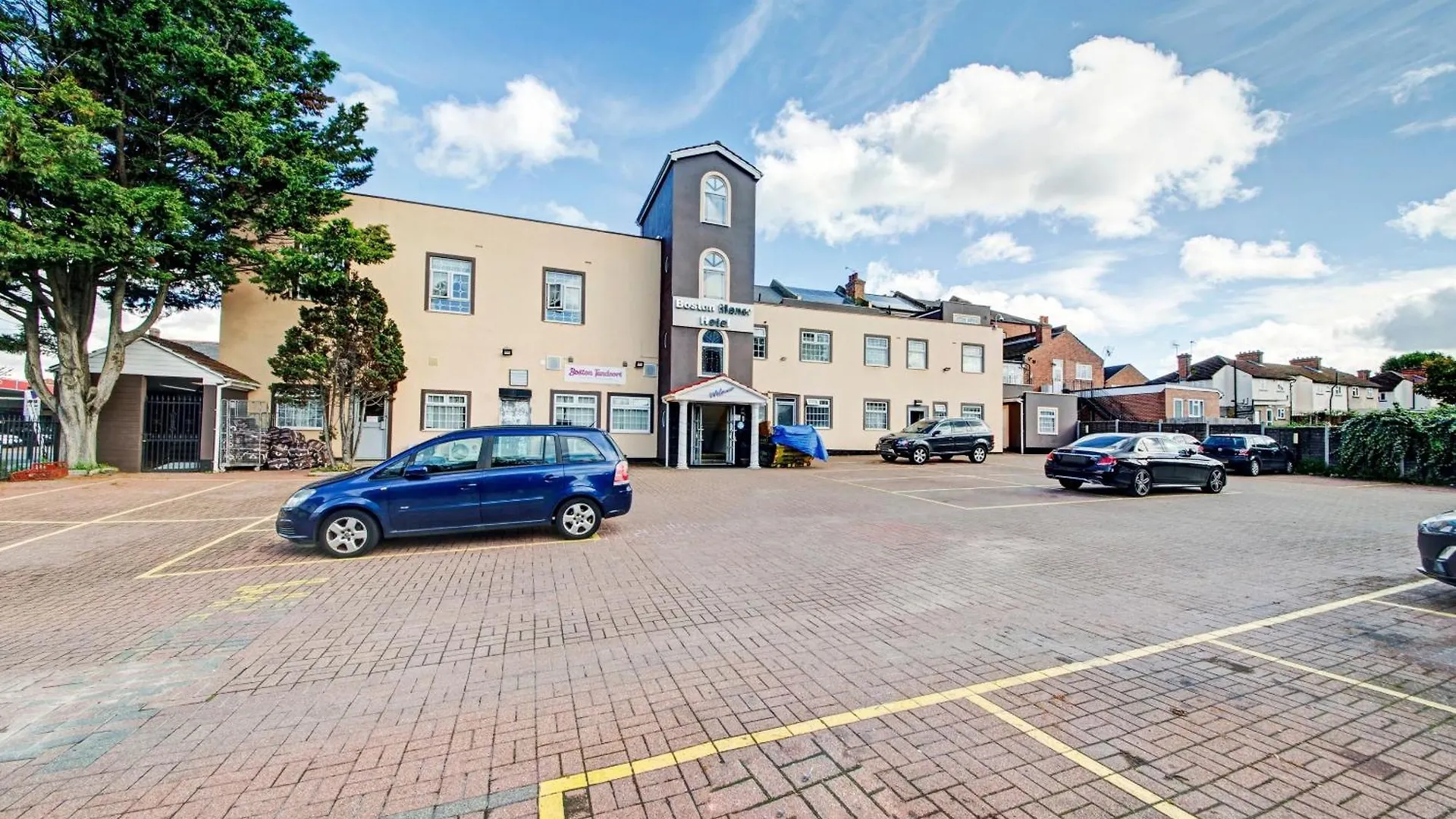 Oyo Bostons Manor Hotel, Hanwell London Greenford  United Kingdom